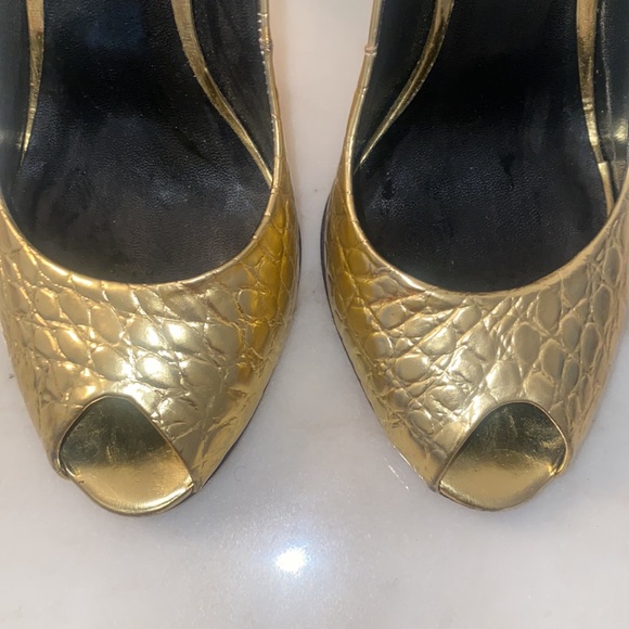 Gold Leather Peep Toe Heels by Steve Madden Size 9 - Picture 2 of 9